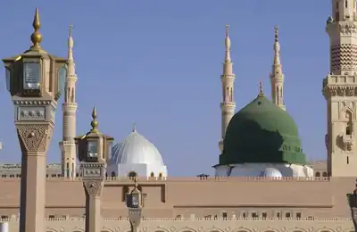 The Green Dome of Masjid an-Nabawi, Madinah — umrah packages uk